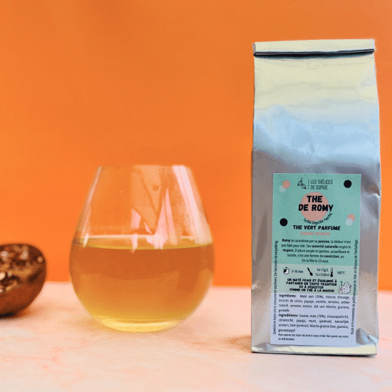 Tu cherche ta dose de caffeine pour l'hiver? Déguste ce maté parfumé et équilibré à partager en toute tradition ou à déguster comme un thé à la maison